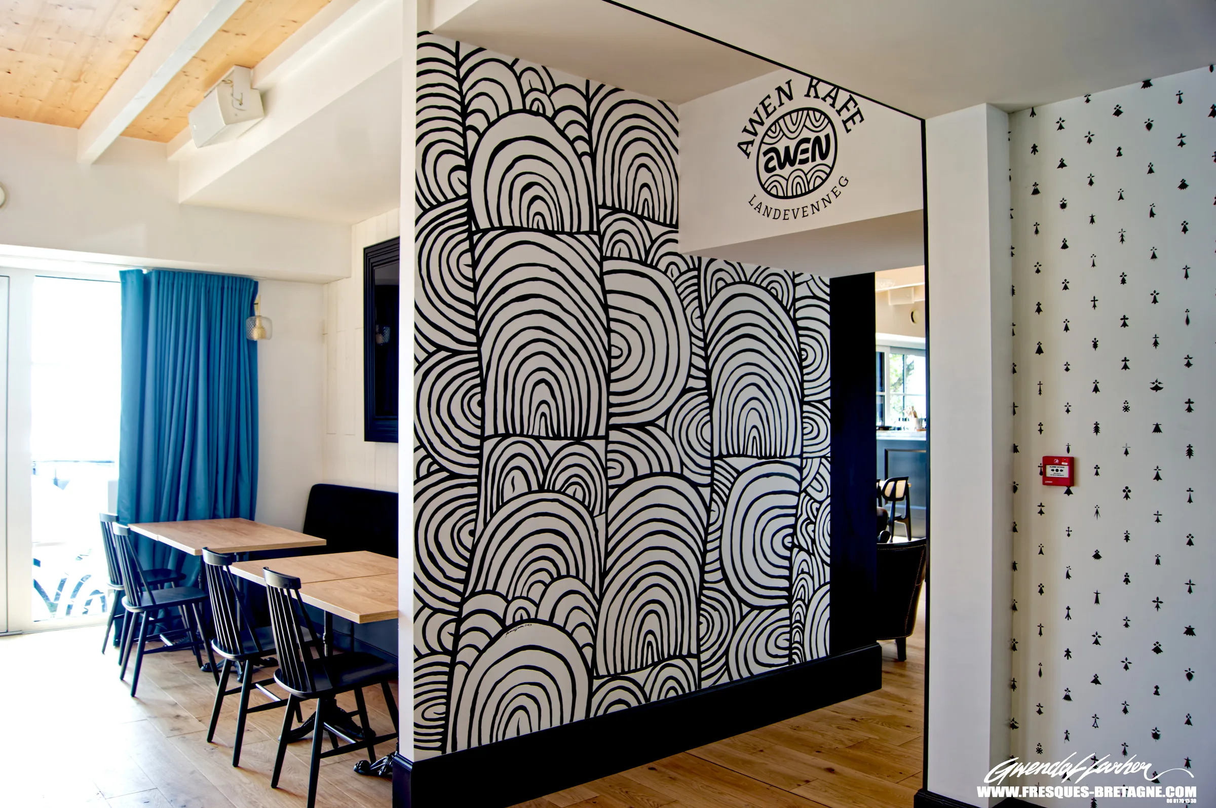 Décoration murale façon art pariétal pour la brasserie-restaurant Breizh Odyssée à Landévennec
